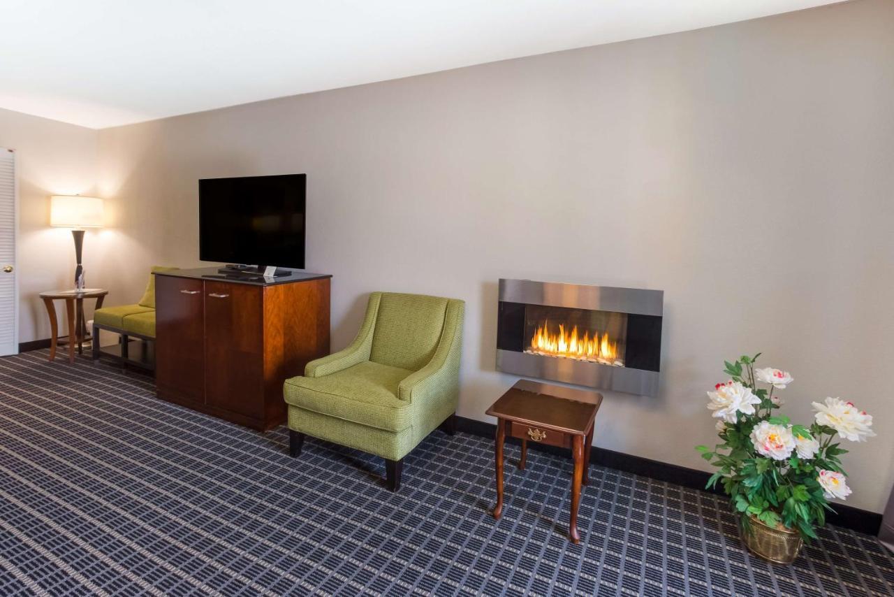 Surestay Plus Hotel By Best Western Greenwood Exterior photo