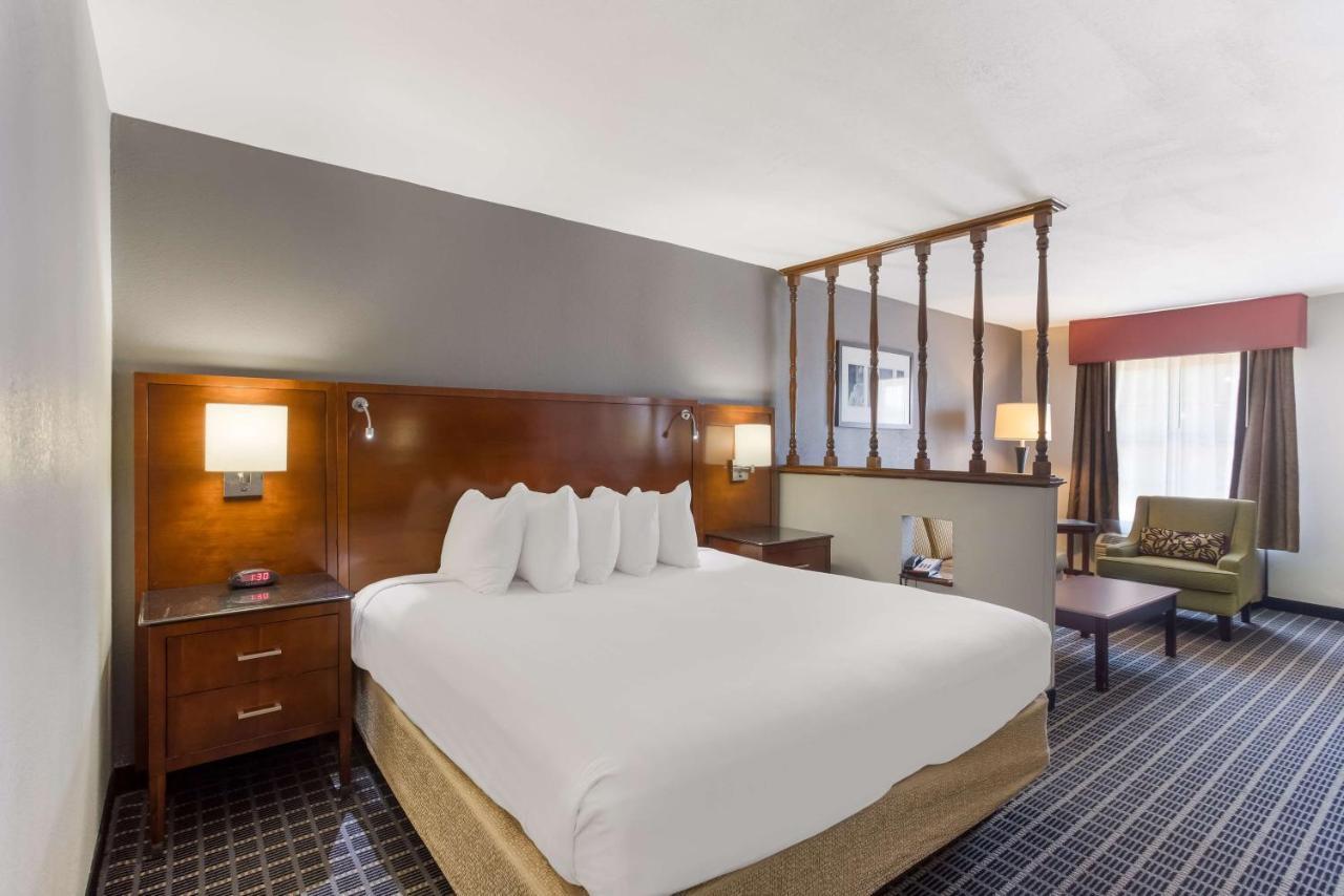 Surestay Plus Hotel By Best Western Greenwood Exterior photo