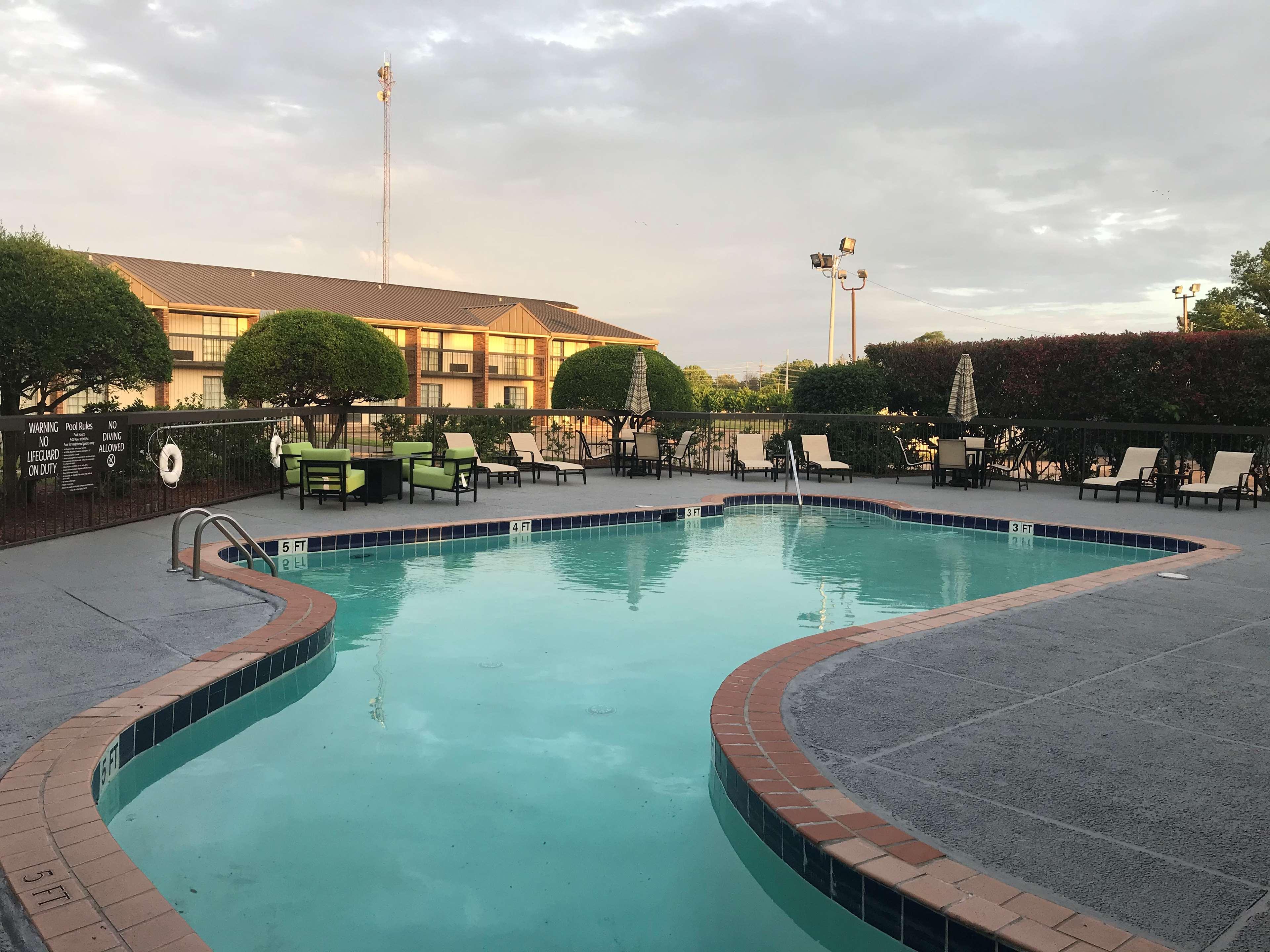 Surestay Plus Hotel By Best Western Greenwood Exterior photo