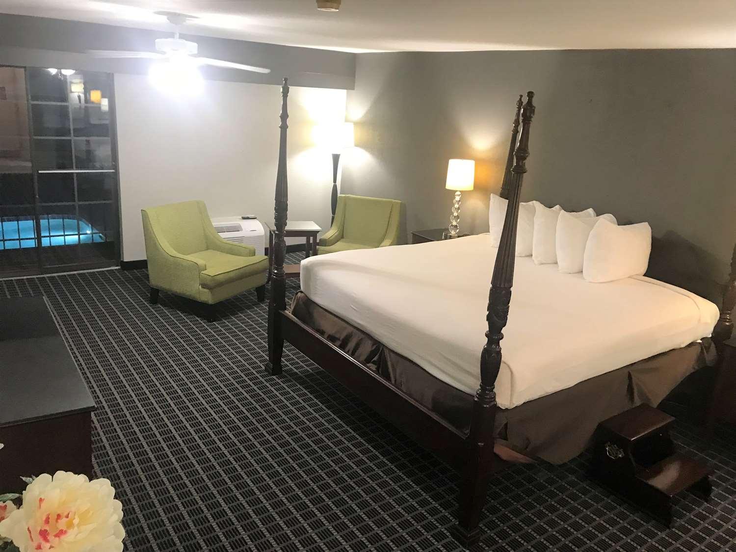 Surestay Plus Hotel By Best Western Greenwood Exterior photo