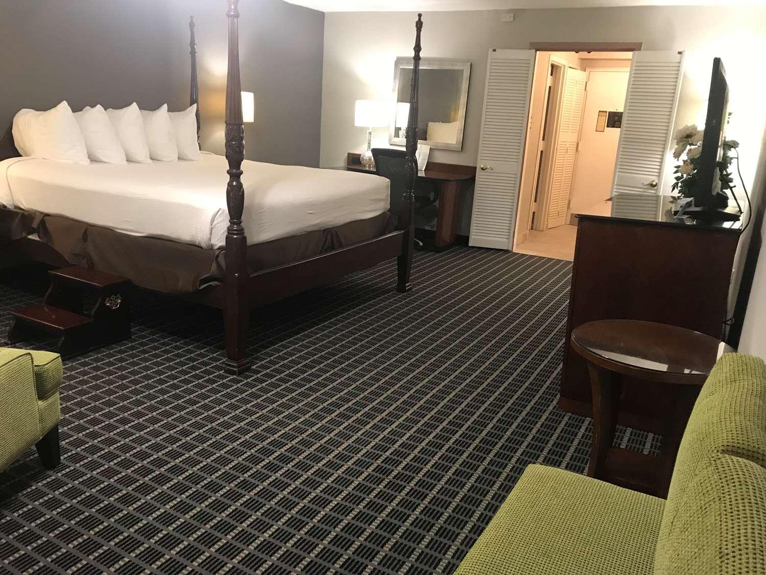 Surestay Plus Hotel By Best Western Greenwood Exterior photo